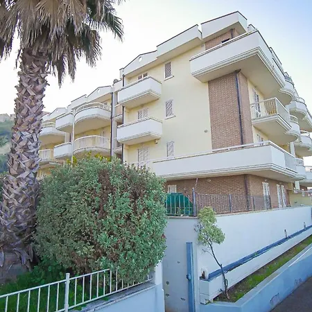 Cupra A 40 Mt Dal Mare Rif A793 Appartamento *