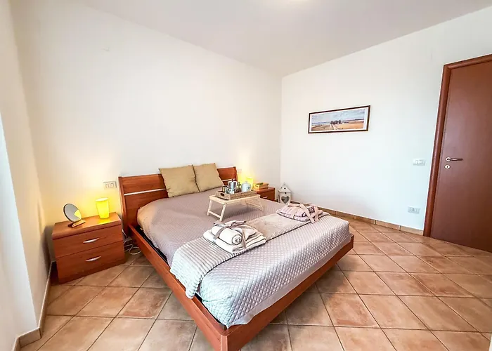 Cupra A 40 Mt Dal Mare Rif A793 * Cupra Marittima