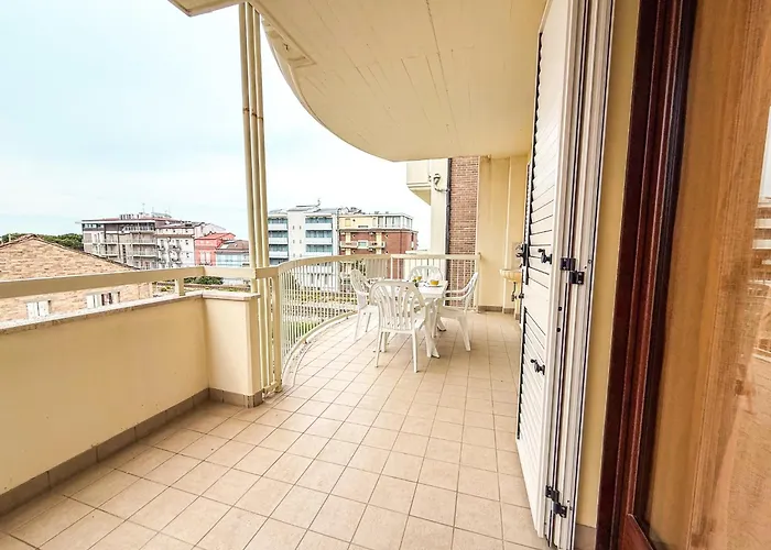 Cupra A 40 Mt Dal Mare Rif A793 Cupra Marittima